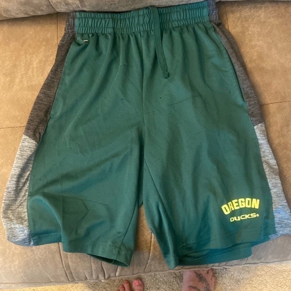 𝅺mens Oregon Ducks Colosseum athletic shorts - Picture 1 of 4
